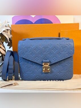 New Louis Vuitton Pochette Métis Blue Jean